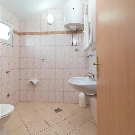 Duboke Vode - 2 *